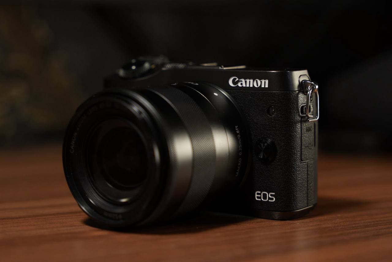 Canon EOS M6 + 18-55mm - Canon camera equipment in excellent condition
